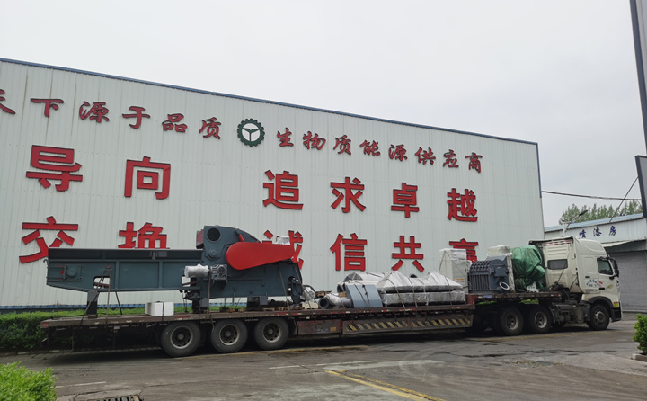 3車(chē)鋸末顆粒機(jī)生產(chǎn)線已經(jīng)裝車(chē)完成